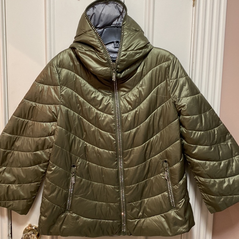 Green puffer jacket